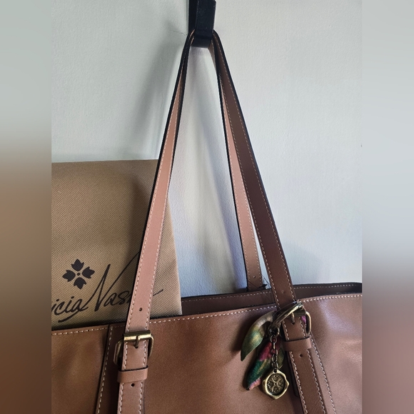 Patricia Nash Arlia Leather Tote with Dustbag NWT Hazelnut Color - Picture 4 of 6
